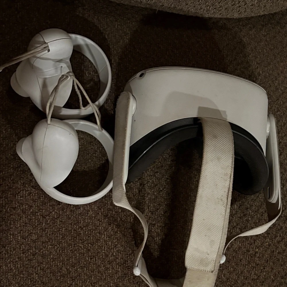 White VR Headset and Controllers